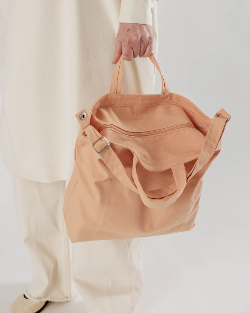 Baggu Horizontal Canvas Duck Bag / Pistachio / Zipper Closure