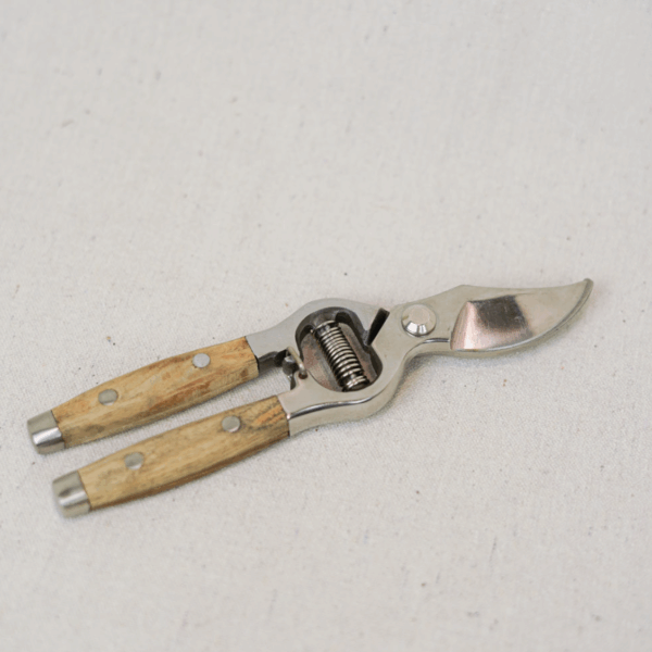 wood handled clippers