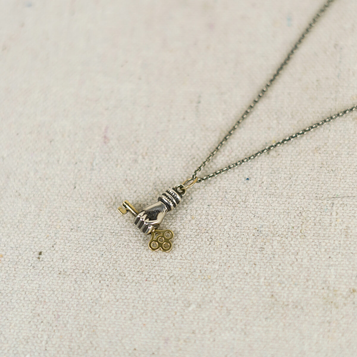 gold key in hand necklace - Image 2